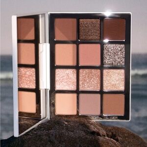 ETHEREAL EYES EYESHADOW PALETTE: THE ORIGINAL